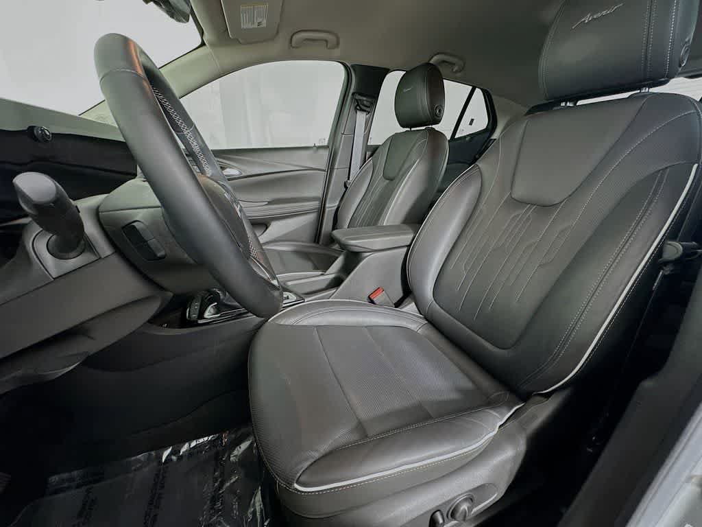 Used 2024 Buick Encore GX Avenir w/ Avenir Technology Package FWD image 12