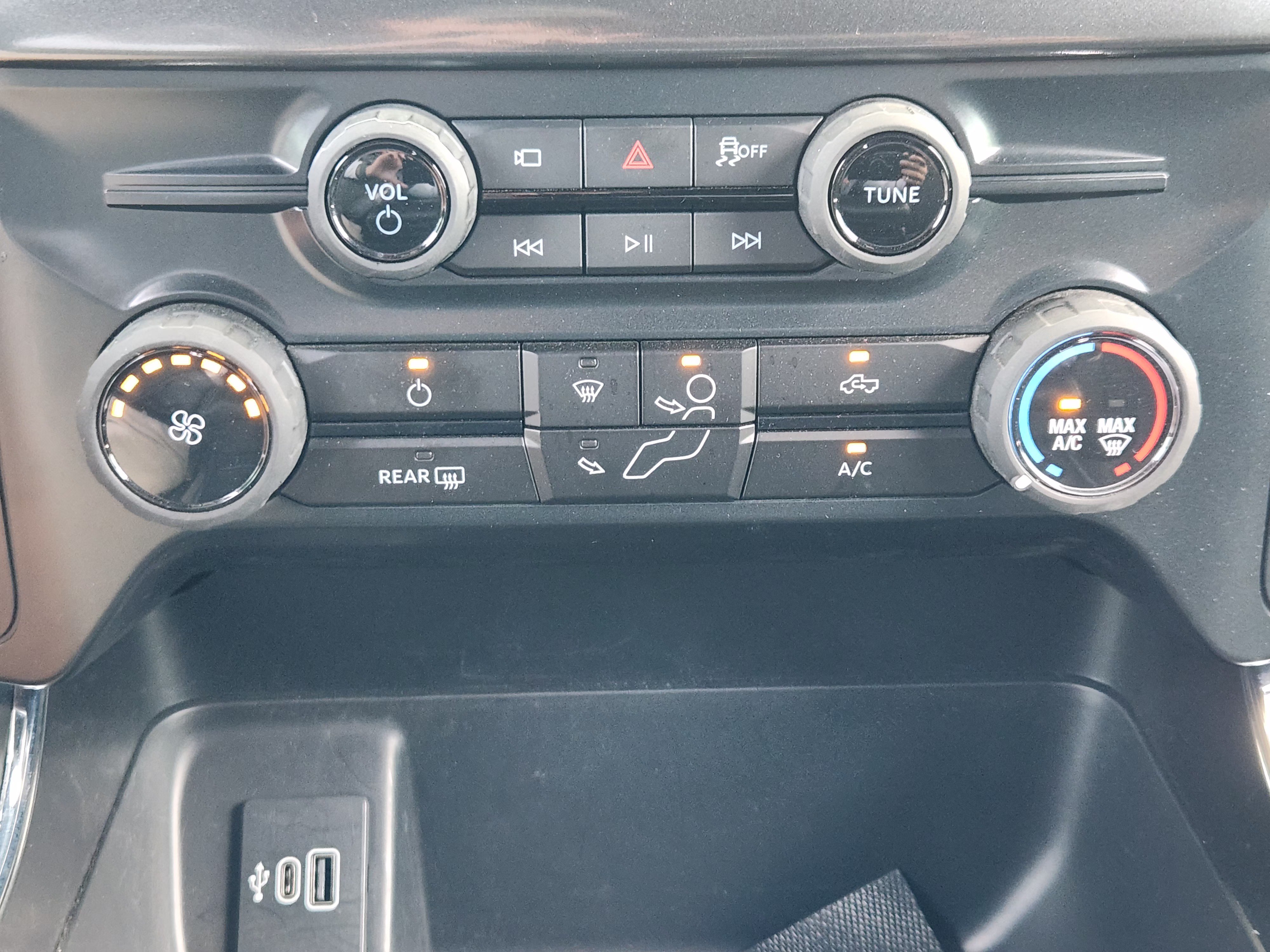 Certified 2025 Ford F150 STX w/ Equipment Group 200A RWD image 19