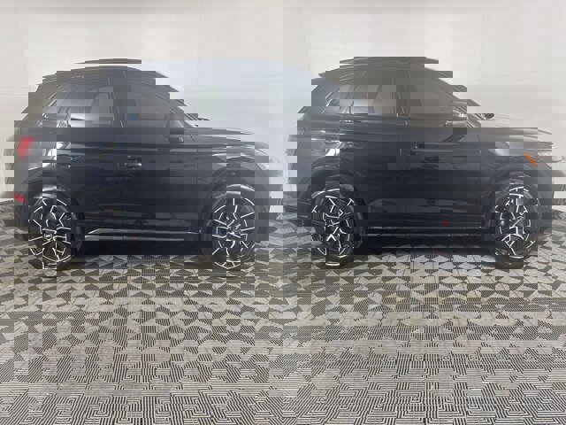 Used 2021 Audi SQ5 Prestige w/ Prestige Package image 5