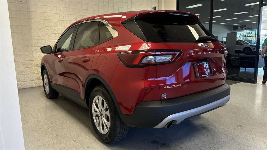 Certified 2023 Ford Escape Active w/ Tech Pack #2 image 3