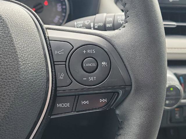 Used 2021 Toyota RAV4 XLE Premium FWD image 27