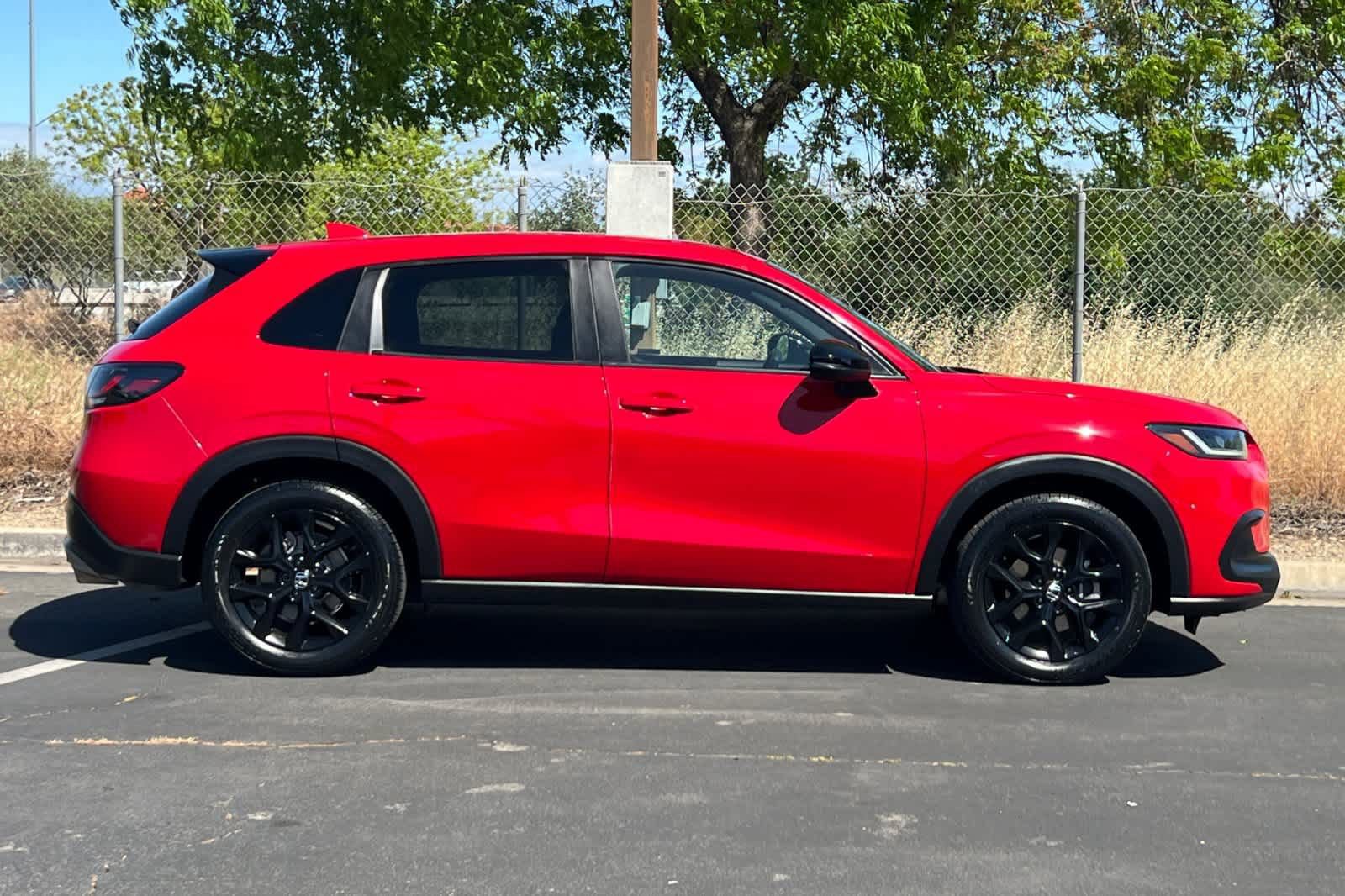 Used 2024 Honda HR-V Sport image 6