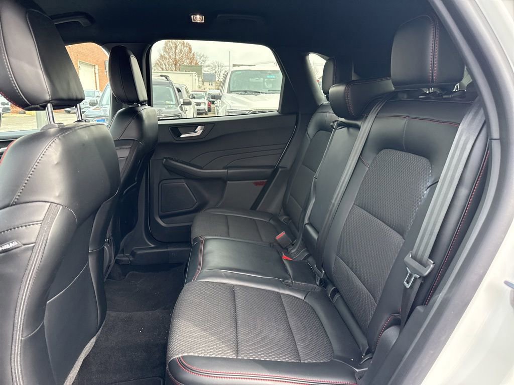 Certified 2024 Ford Escape ST-Line Select w/ Tech Pack #1 image 9