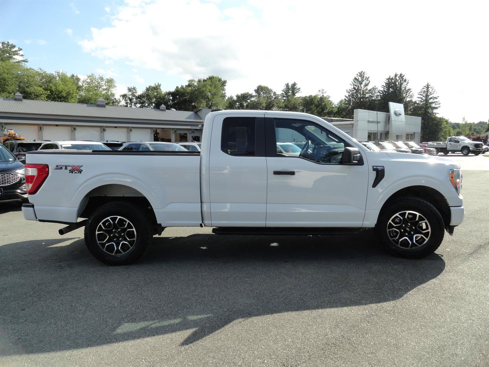 Certified 2022 Ford F150 XL w/ STX Appearance Package AWD/4WD image 4