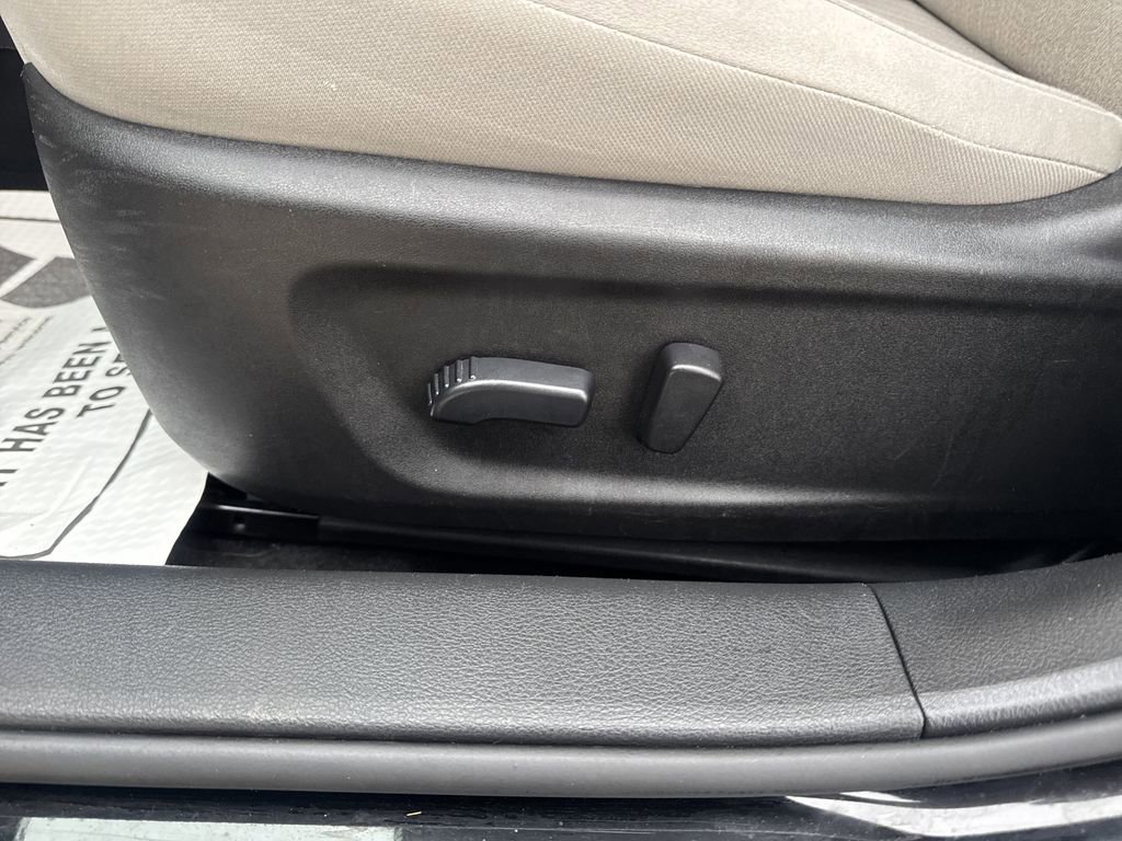 Used 2024 Nissan Altima 2.5 SV image 10