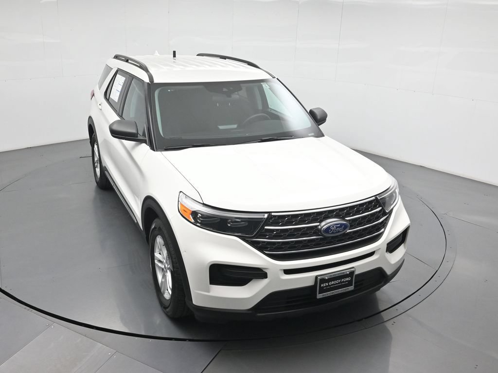Certified 2024 Ford Explorer XLT RWD image 40