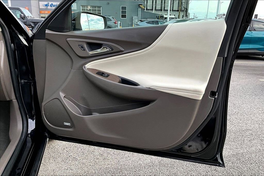 Used 2024 Chevrolet Malibu LT image 22