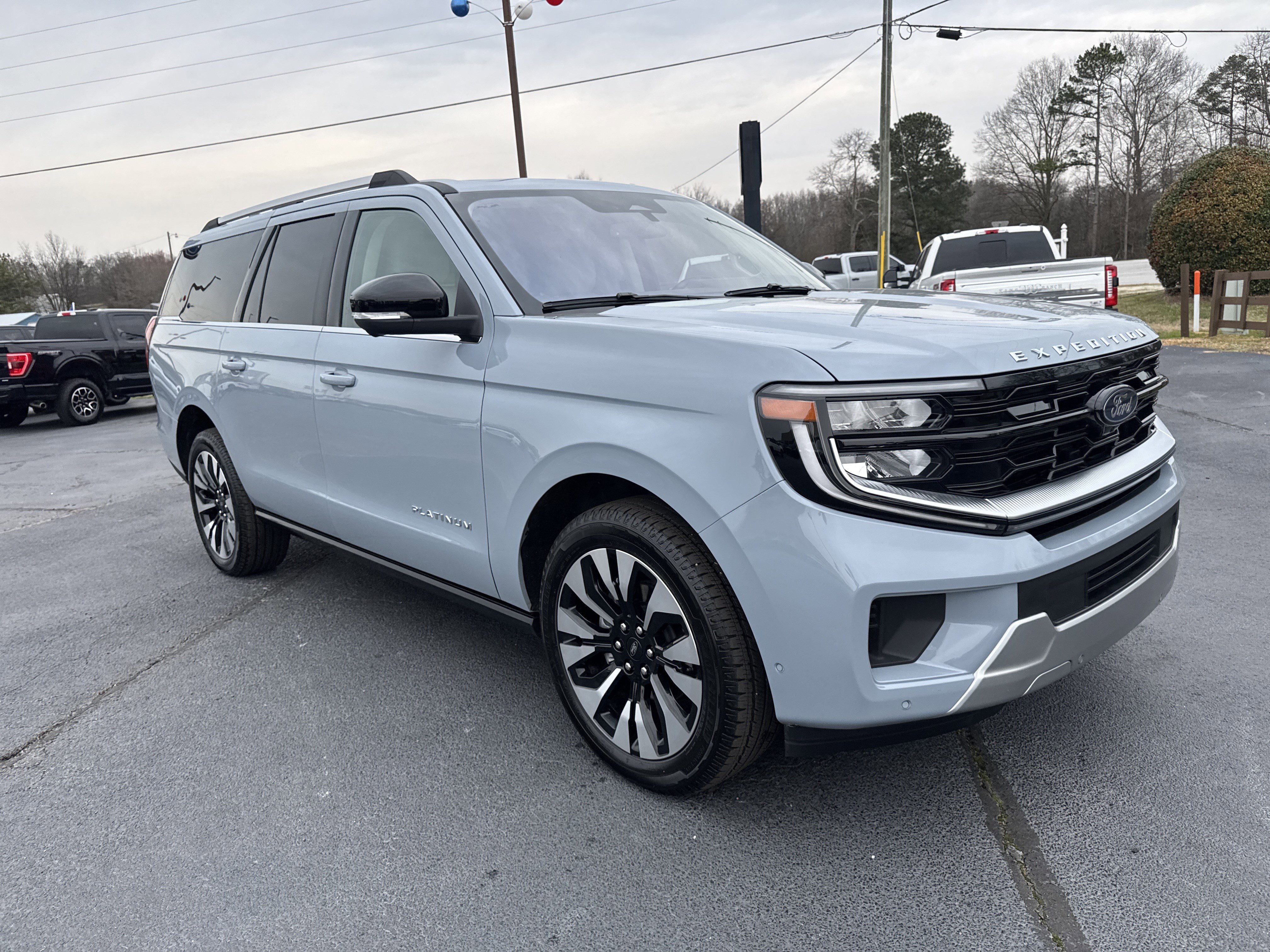 Certified 2025 Ford Expedition Max Platinum w/ Driver's Package image 4
