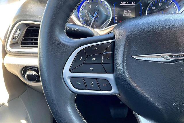 Used 2022 Chrysler Voyager LX FWD image 17