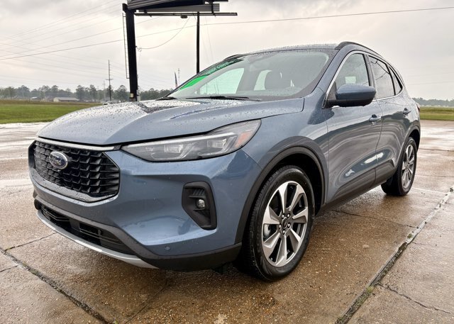 Certified 2025 Ford Escape Platinum w/ Premium Technology Package FWD image 3