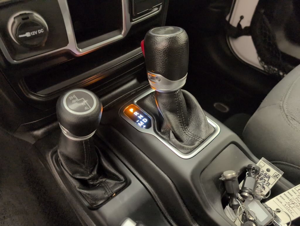 Used 2022 Jeep Wrangler Unlimited Sport AWD/4WD image 28