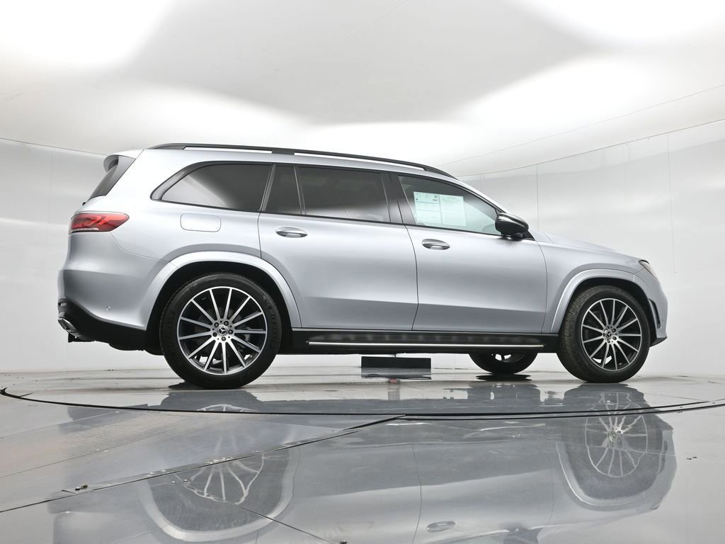 Used 2022 Mercedes-Benz GLS 450 4MATIC image 13