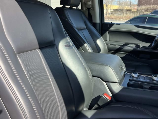 Certified 2023 Ford Expedition XLT image 26