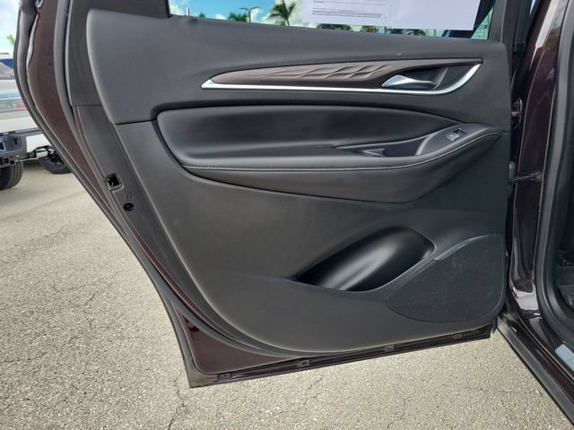 Used 2022 Buick Enclave Avenir w/ Avenir Technology Package AWD/4WD image 16