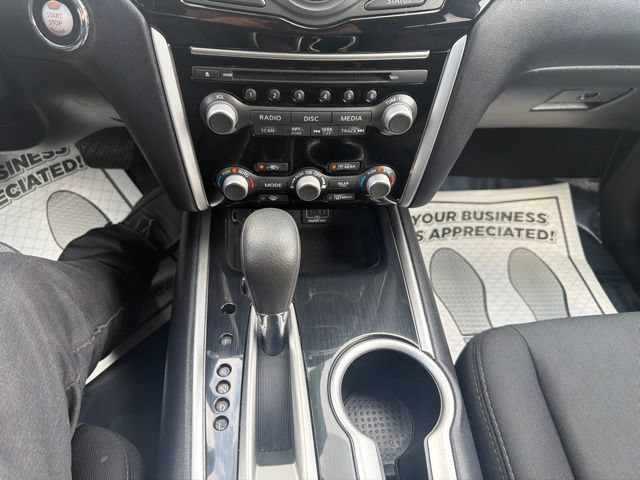 Used 2019 Nissan Pathfinder S AWD/4WD image 31