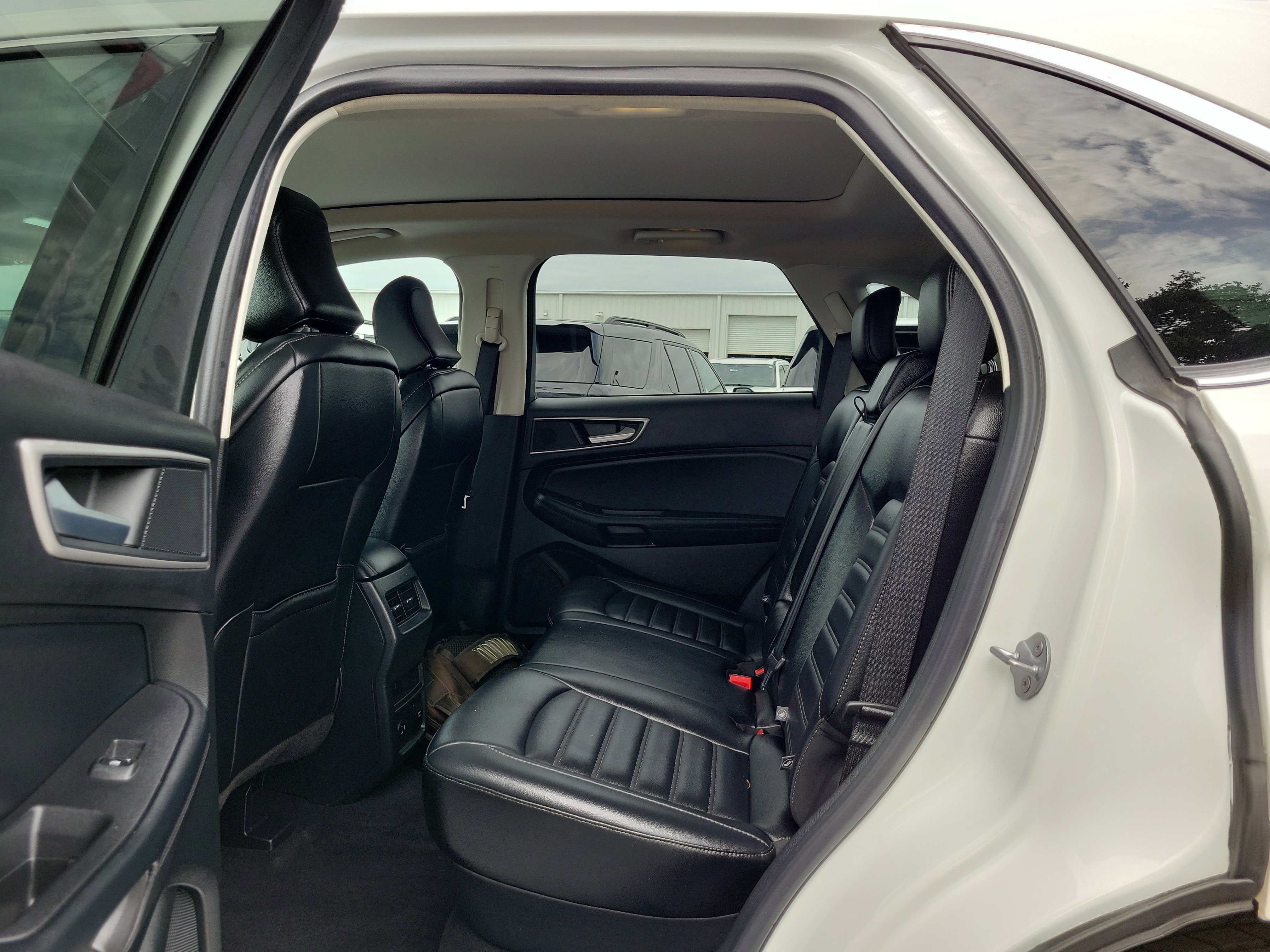 Certified 2022 Ford Edge SEL w/ Convenience Package AWD/4WD image 12