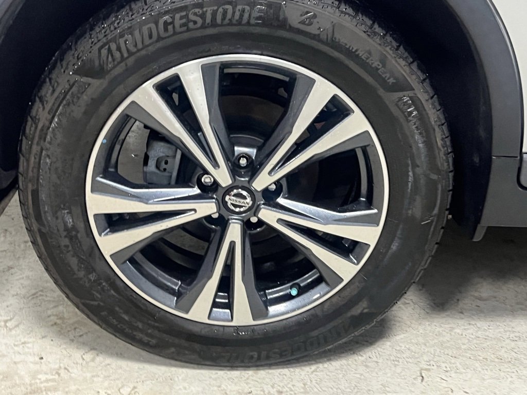 Used 2017 Nissan Rogue SL image 14