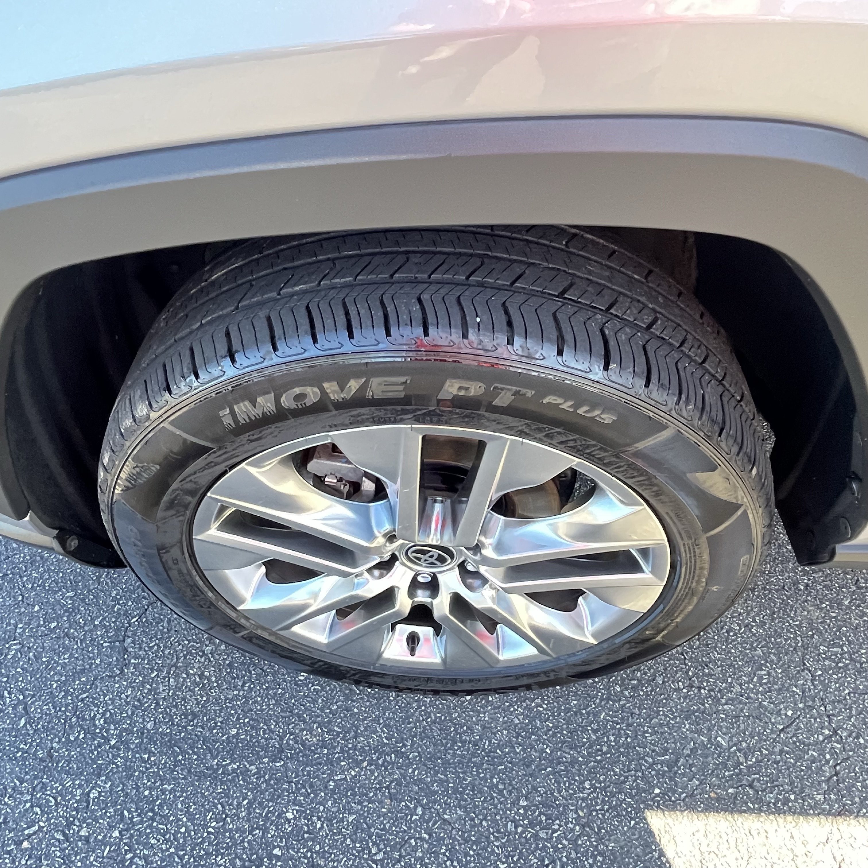 Used 2021 Toyota RAV4 XLE Premium AWD/4WD image 30