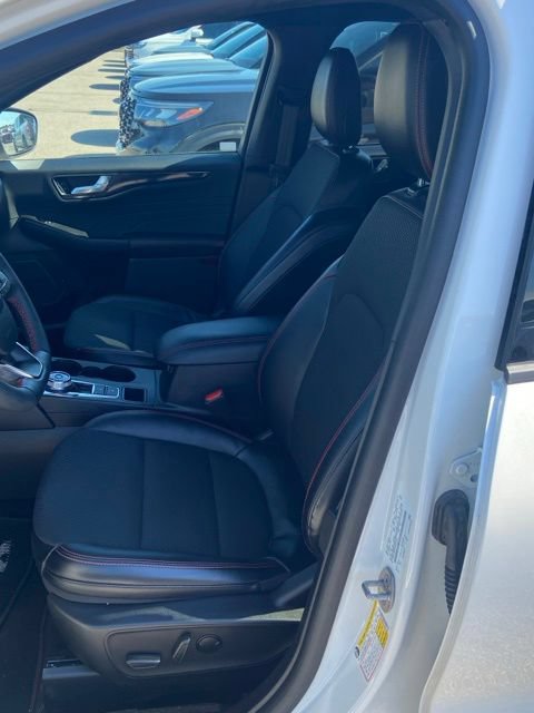Certified 2023 Ford Escape ST-Line w/ Tech Pack #1 FWD image 5