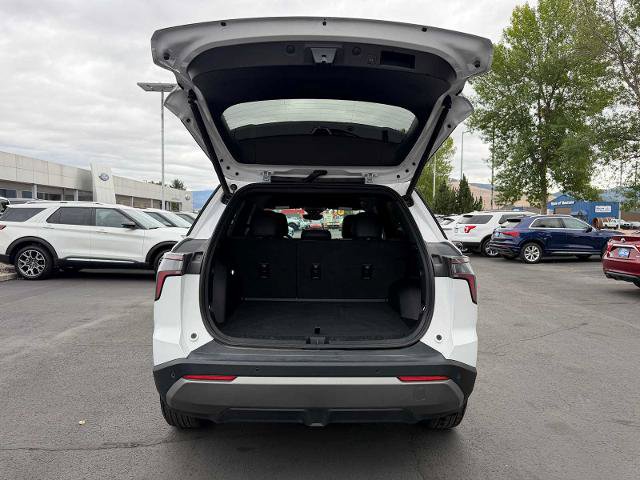 Used 2025 Chevrolet Equinox LT w/ Convenience Package II AWD/4WD image 9