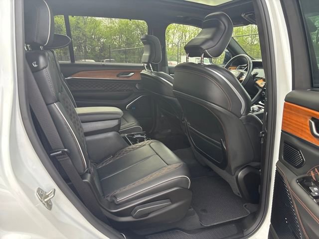 Used 2024 Jeep Grand Cherokee L Summit image 11