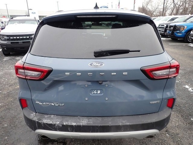 Certified 2025 Ford Escape Platinum w/ Premium Technology Package image 3