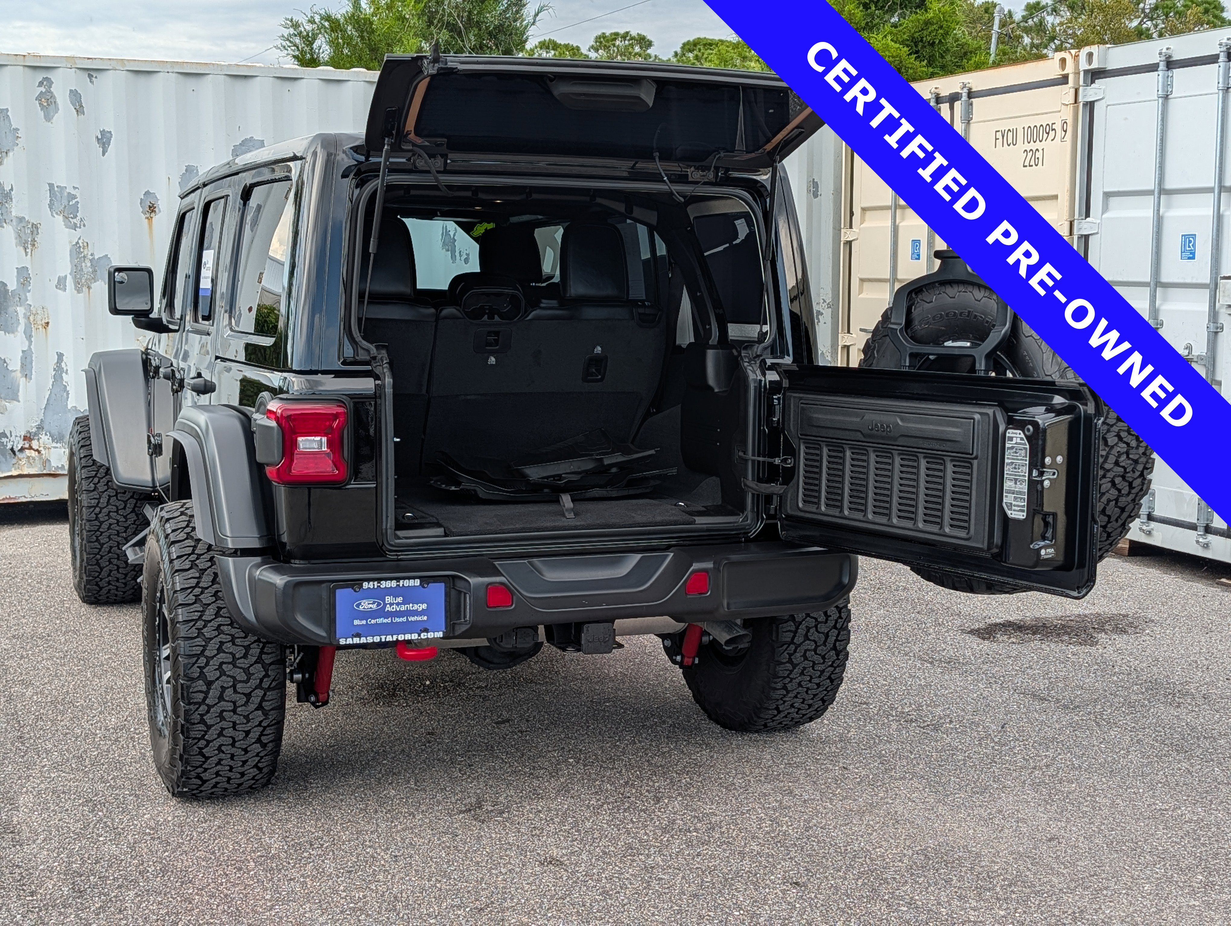 Used 2024 Jeep Wrangler Unlimited Rubicon w/ XTREMEE 35" Tire Package AWD/4WD image 13