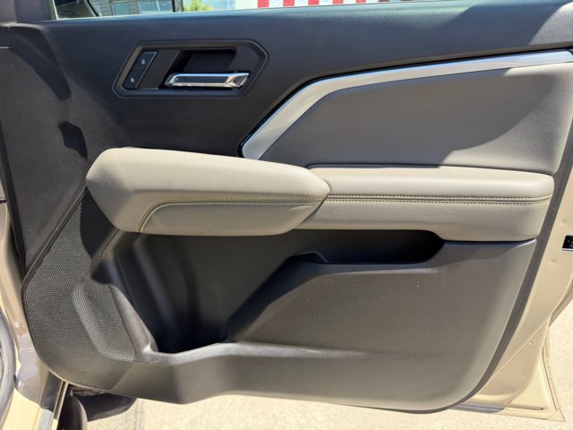 Used 2024 Chevrolet Colorado ZR2 w/ Technology Package AWD/4WD image 25