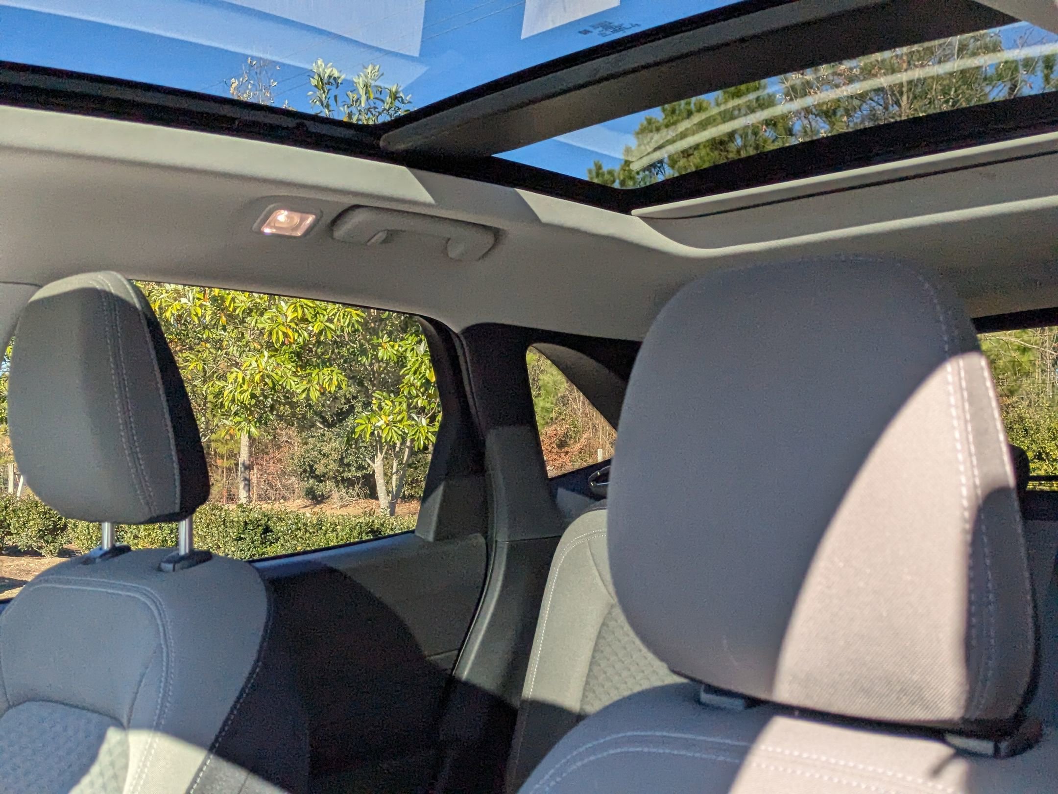 Certified 2022 Ford Escape SE w/ SE Sport Appearance Package image 28