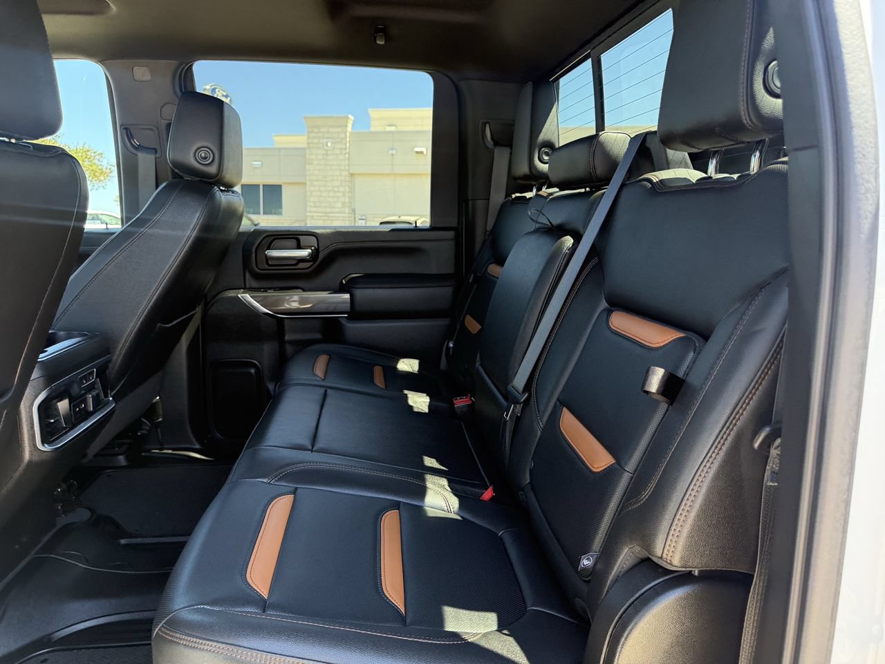 Used 2021 GMC Sierra 2500 AT4 w/ AT4 Premium Plus Package AWD/4WD image 26