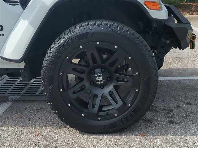 Used 2023 Jeep Gladiator Overland image 11