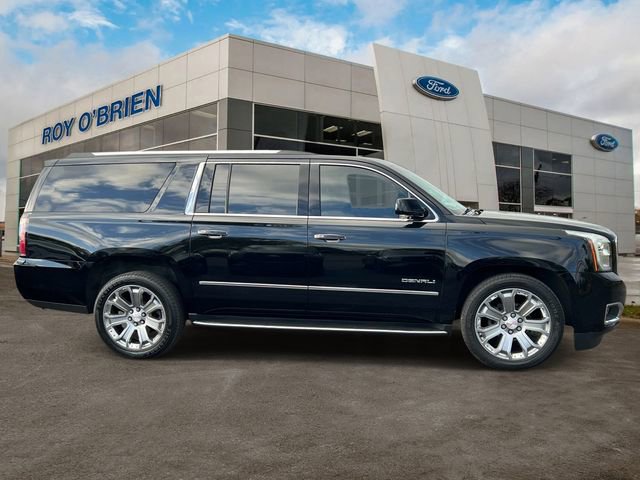 Used 2019 GMC Yukon XL Denali w/ Open Road Package AWD/4WD image 5