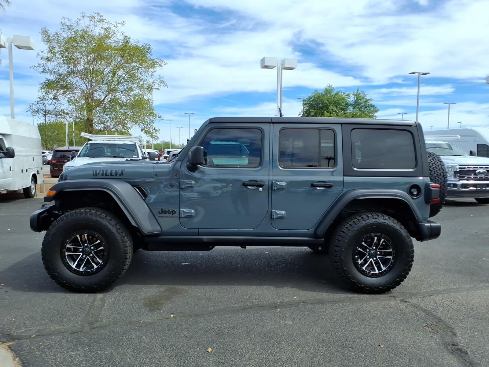 Used 2026 Jeep Wrangler Unlimited Sport AWD/4WD image 7