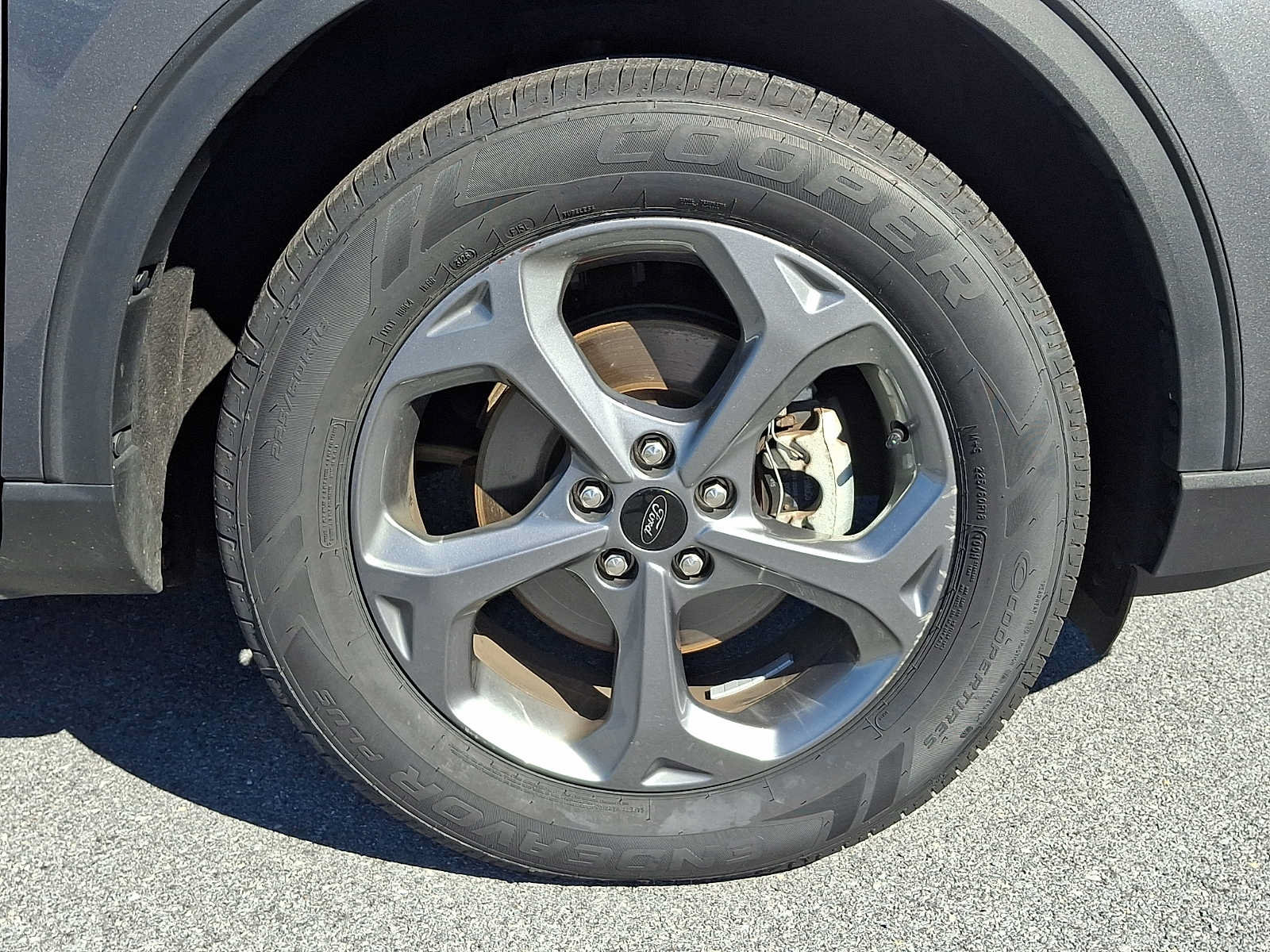 Certified 2025 Ford Escape ST-Line Select AWD/4WD image 8