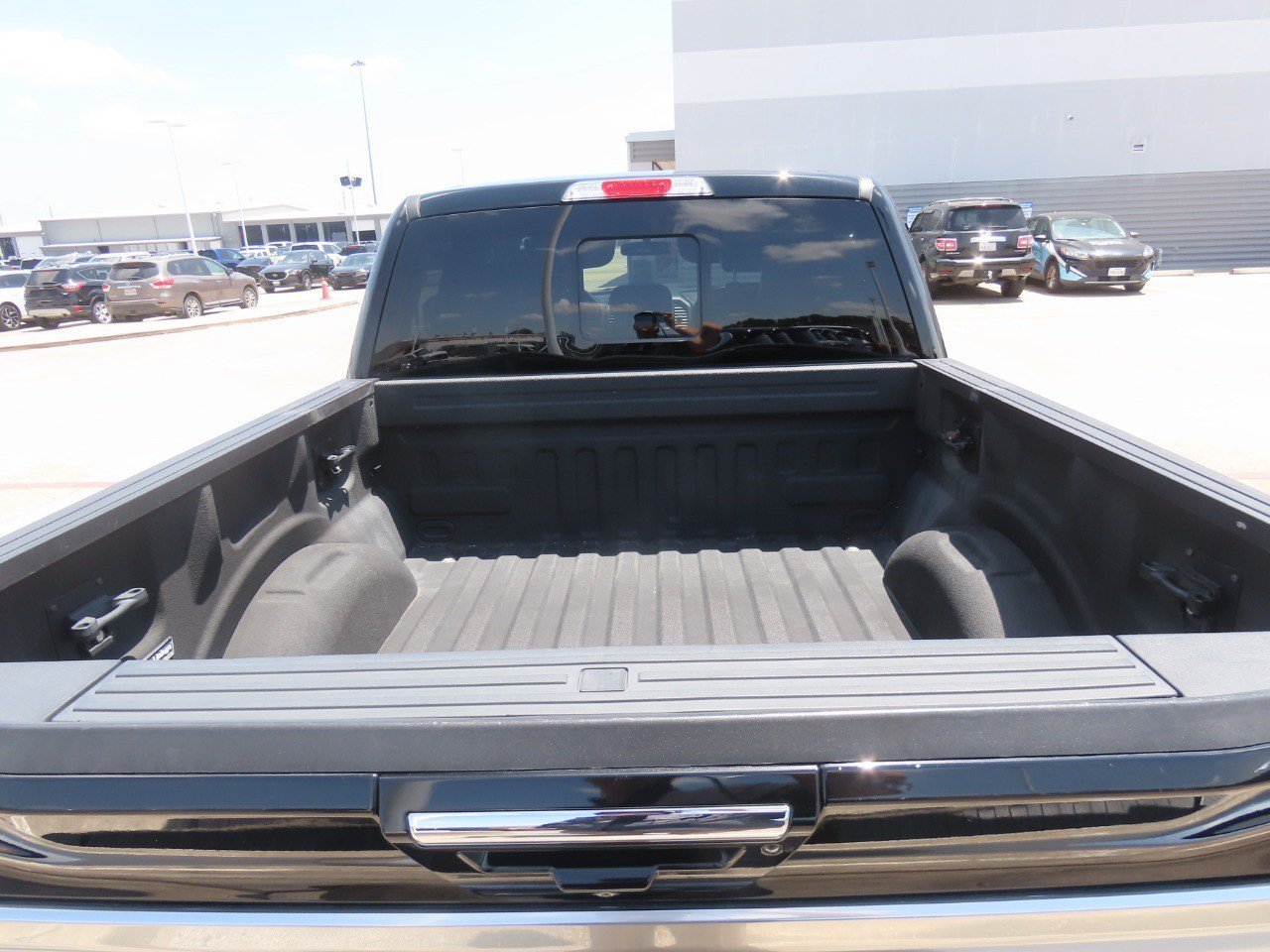 Certified 2018 Ford F150 Platinum w/ Equipment Group 701A Luxury RWD image 14