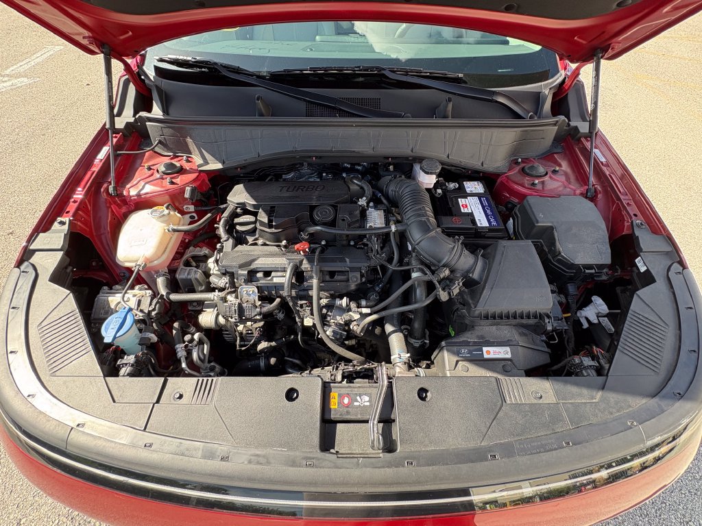 Used 2025 Hyundai Kona Limited FWD image 33