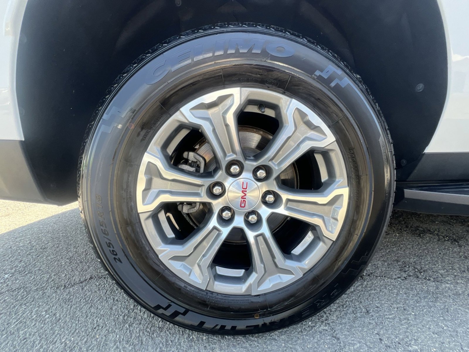 Used 2021 GMC Yukon XL SLE AWD/4WD image 20