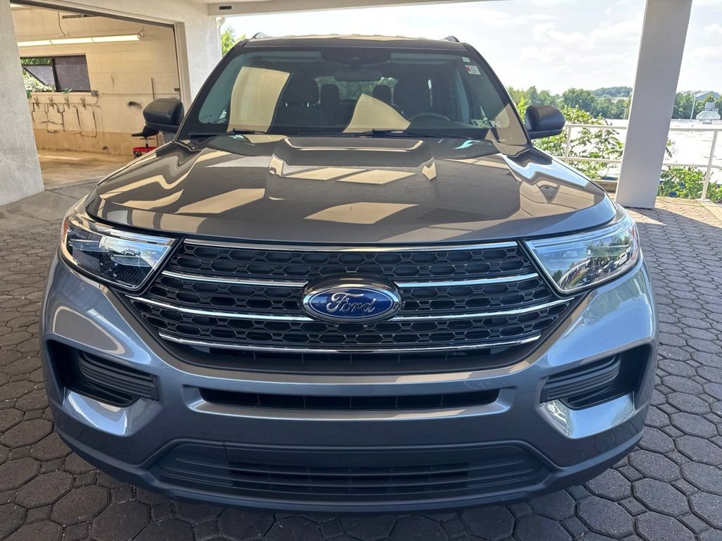 Certified 2023 Ford Explorer XLT AWD/4WD image 2