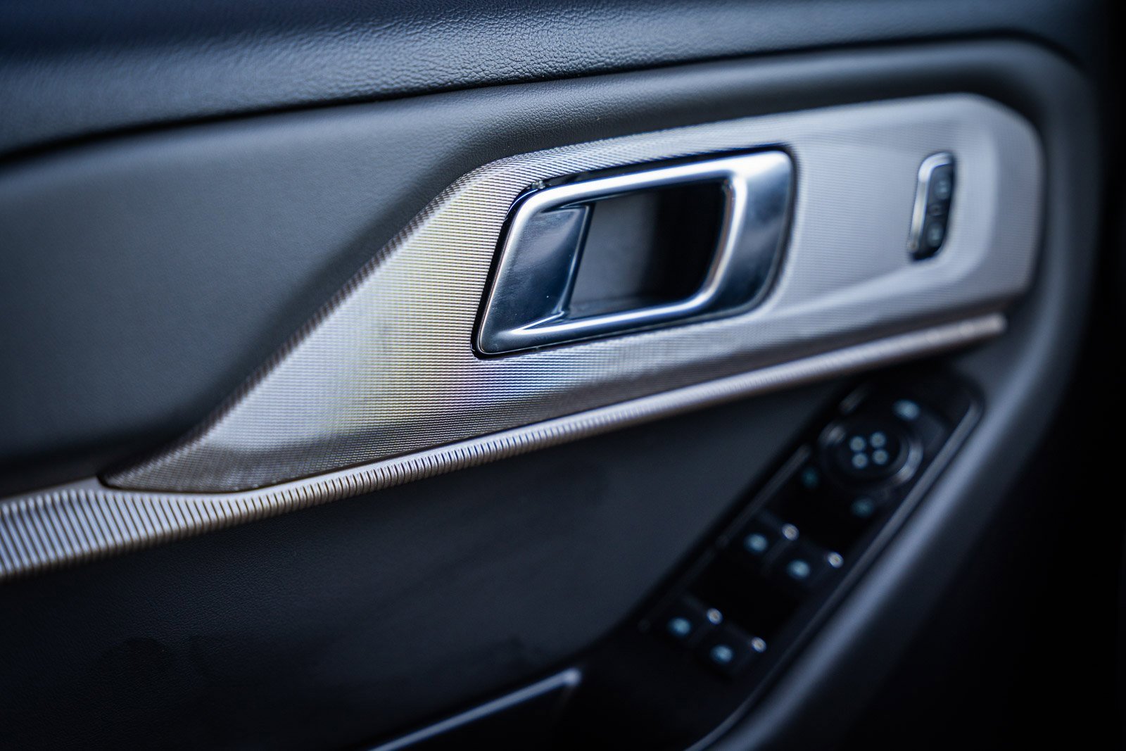 Certified 2025 Ford Explorer Active image 27