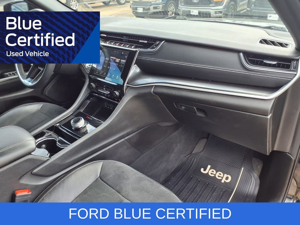 Used 2023 Jeep Grand Cherokee L Laredo RWD image 29