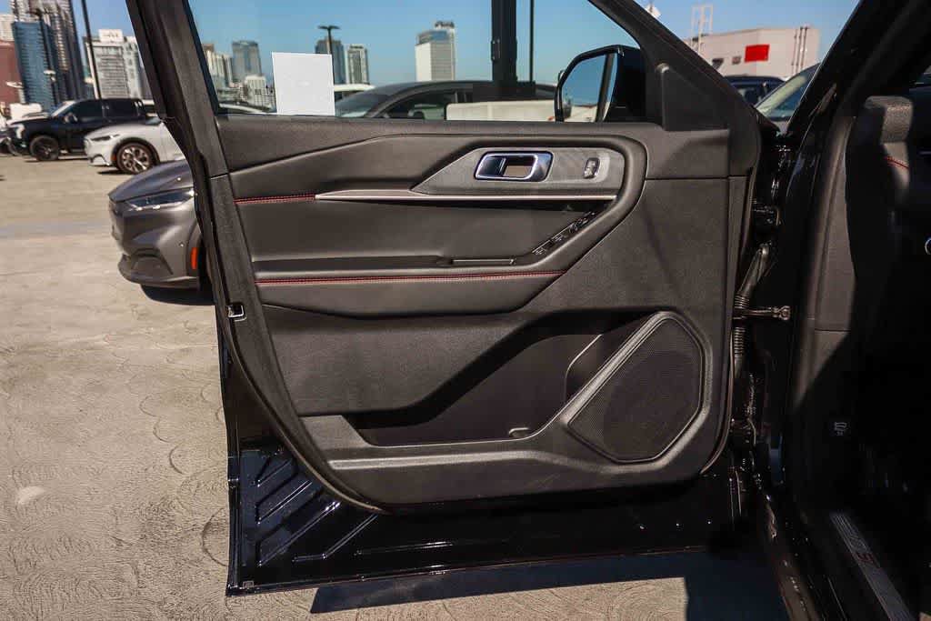 Certified 2025 Ford Explorer ST-Line w/ ST-Line Street Pack AWD/4WD image 22