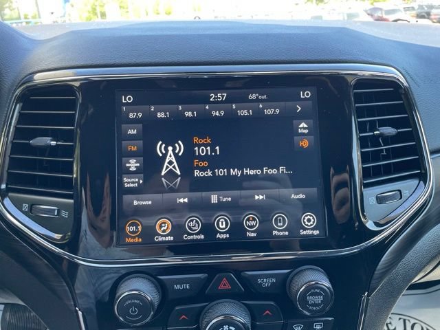 Used 2022 Jeep Grand Cherokee Laredo X AWD/4WD image 22