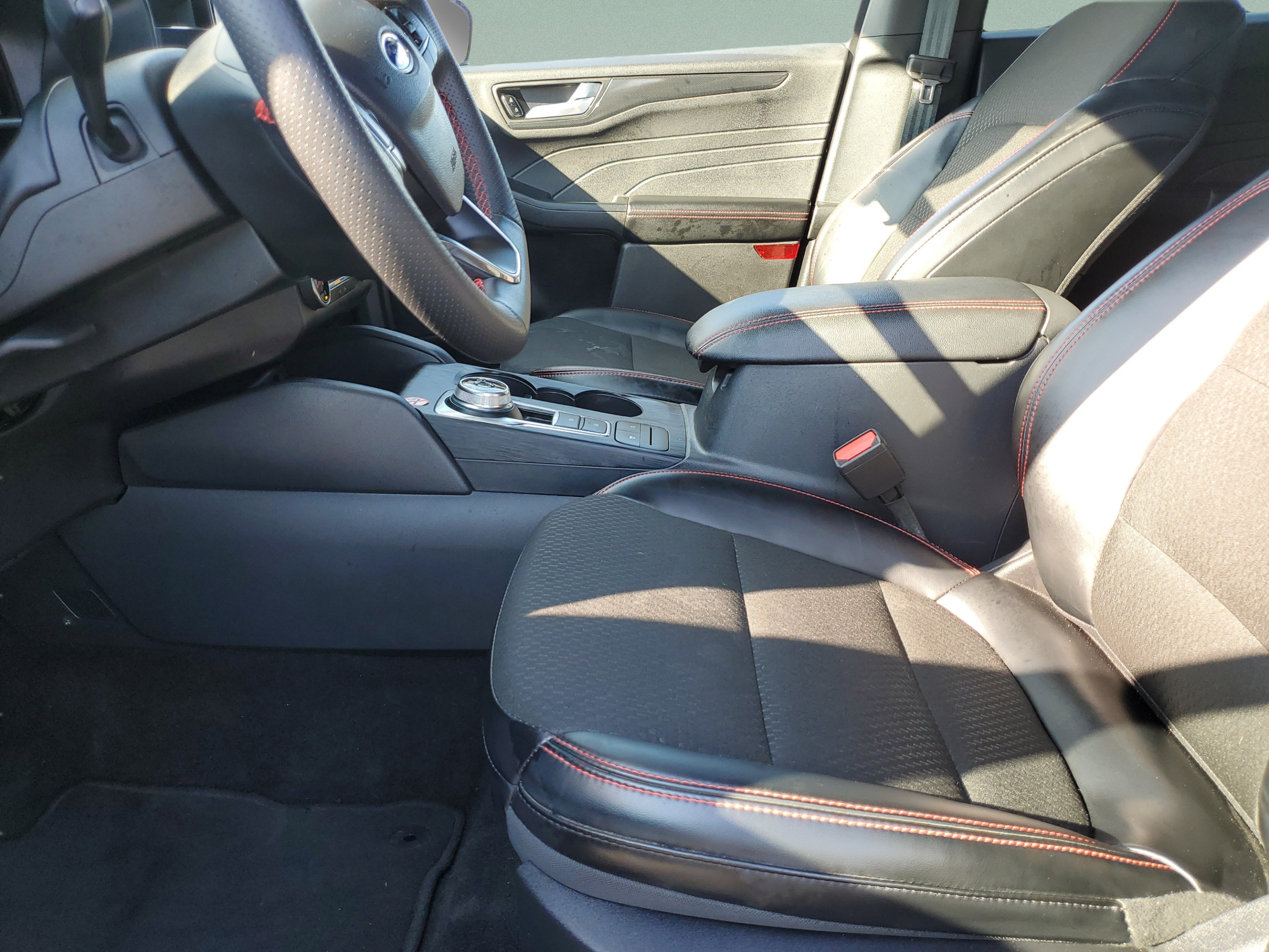 Certified 2025 Ford Escape ST-Line FWD image 14