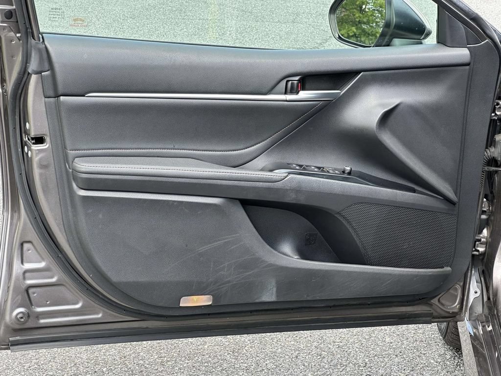 Used 2018 Toyota Camry XLE FWD image 15