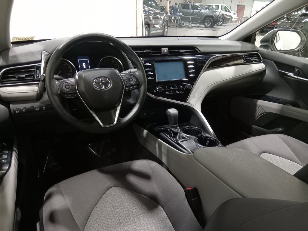Used 2019 Toyota Camry LE FWD image 14