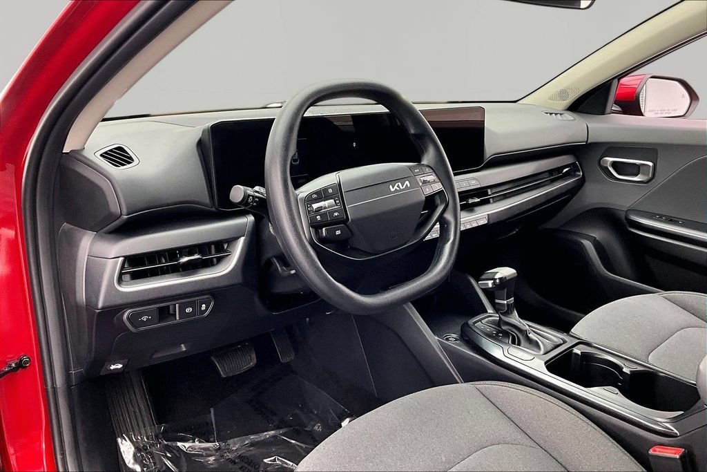 Used 2025 Kia K4 FWD image 14