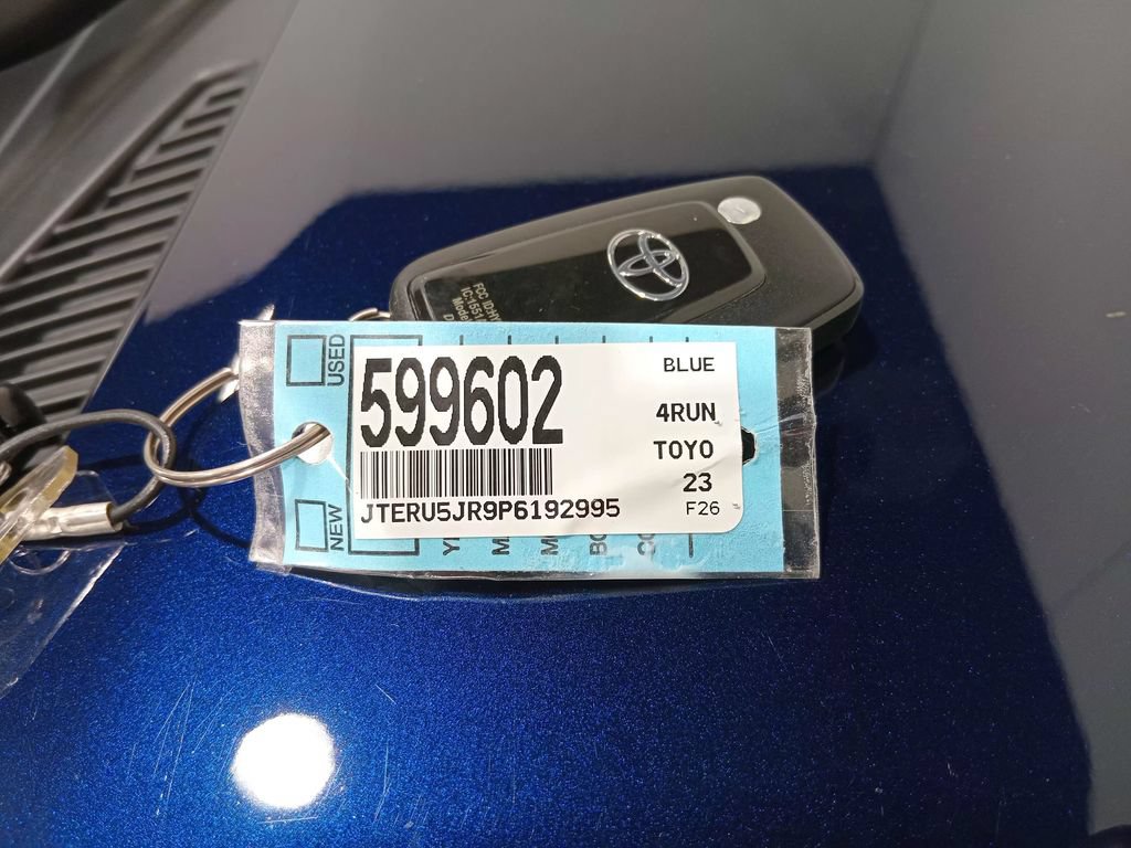 Used 2023 Toyota 4Runner TRD Off-Road Premium w/ Off Road Premium Plus Package AWD/4WD image 25
