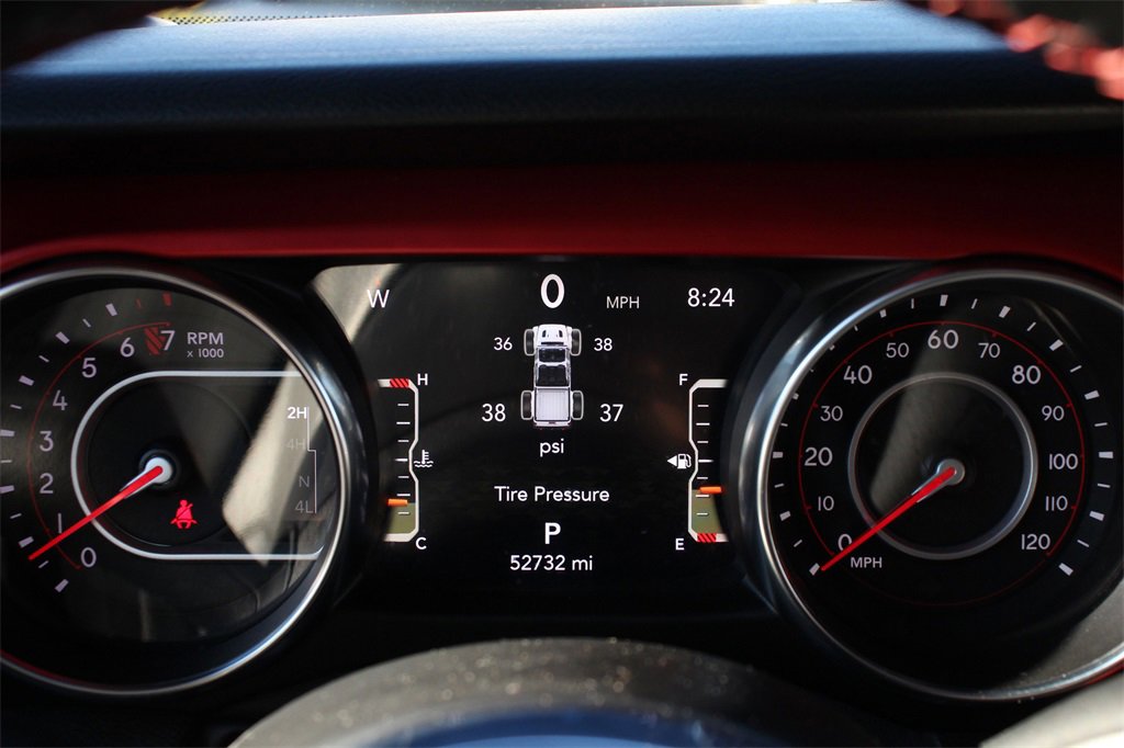 Used 2022 Jeep Gladiator Rubicon w/ LED Lighting Group image 32