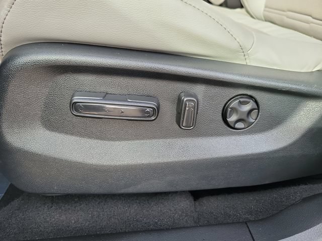 Used 2017 Honda CR-V Touring image 21