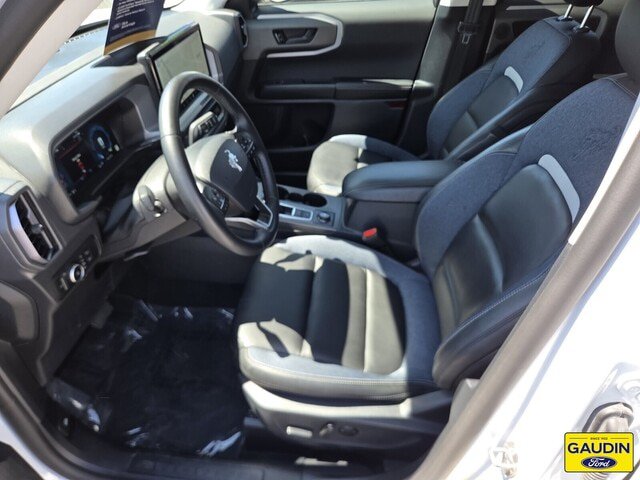 Certified 2025 Ford Bronco Sport Outer Banks w/ Outer Banks Tech Package+ AWD/4WD image 11